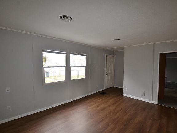 4th image of 1023 Duxberry Ave