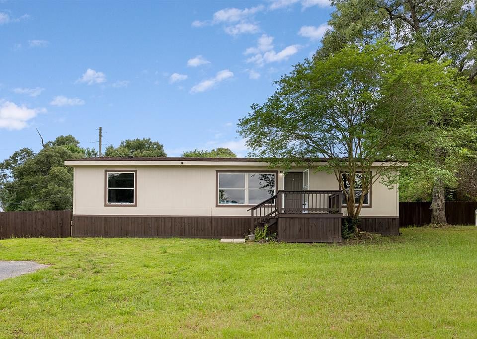 1st image of 16303 Oaklane Trl