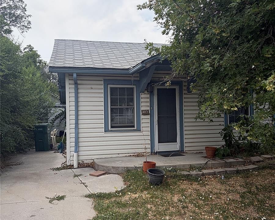 1st image of 2827 S Cherokee Street