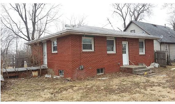 2nd image of 713 N Stanley Rd