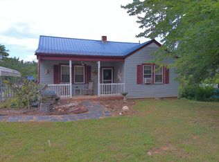 1764 Pocket Rd, Hurt, VA 24563