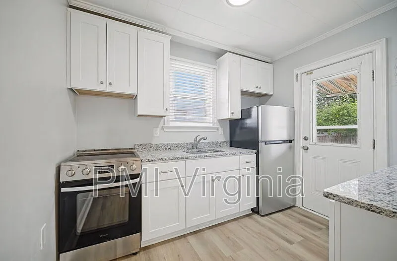 2 bed, 1.0 bath, 702 sqft, $1,500 — Photo 3