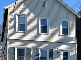 13 Prescott Hall Rd, Newport, RI 02840