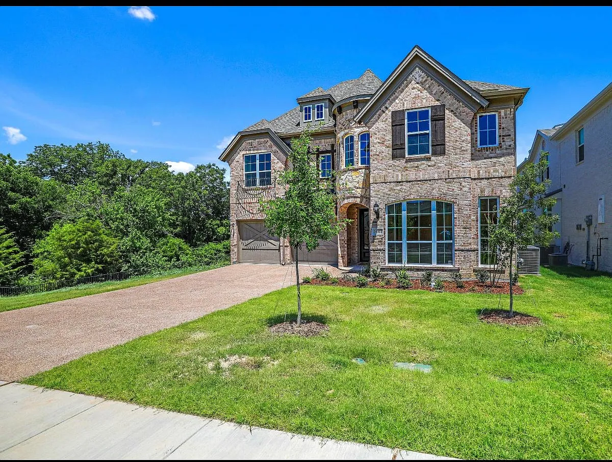 Building Photo - 5401 Snowberry Dr