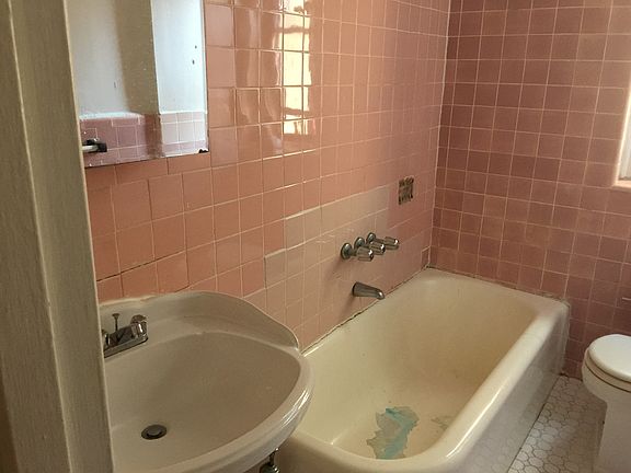 4th image of 4116 51st St APT 3F
