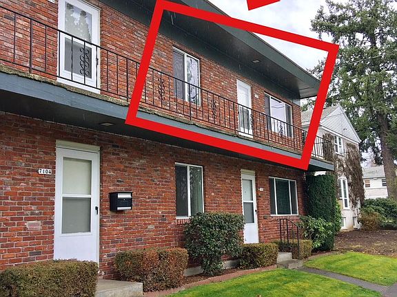 TOP FLOOR CORNER UNIT. ALL NEW WOOD FLOORS, UPDATED KITCHEN,