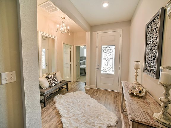 3rd image of 126 Pergola Pl