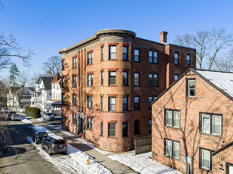 92 Woodside Terrace — Photo 35