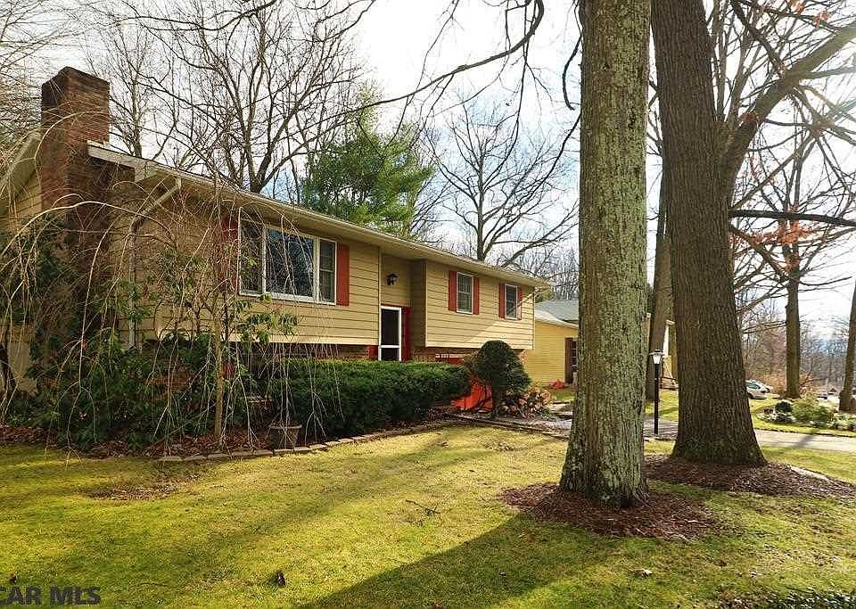 1st image of 553 Lanceshire Ln