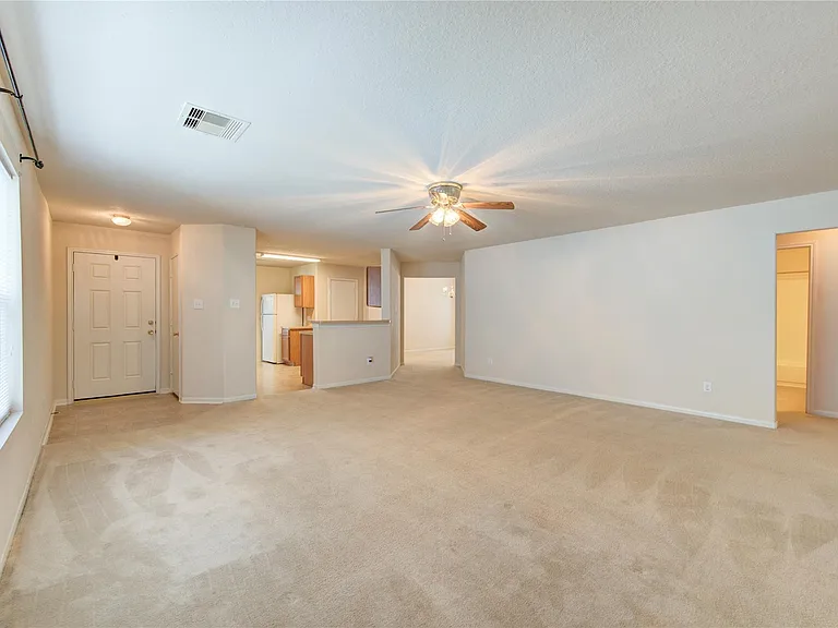 3639 Barkers Crossing Ave — Photo 7