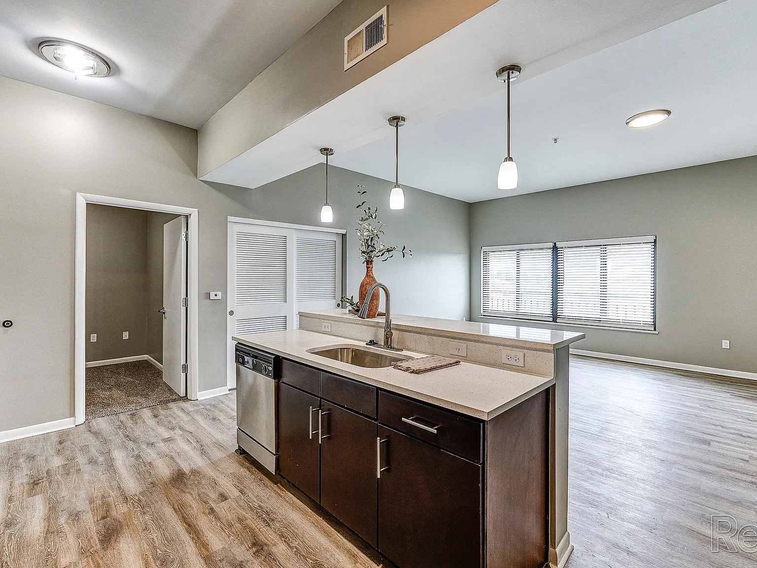 Zona Rosa Apartments — Photo 4