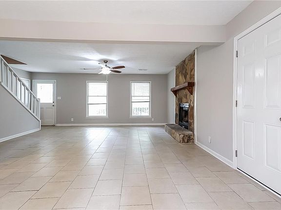 5th image of 1838 Donna Ct