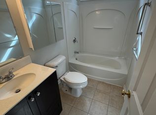 11 Hosley Ave #B, Branford, CT 06405