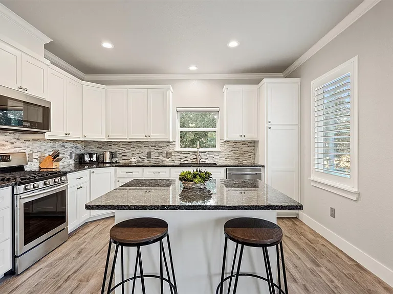 414 Gregg Dr — Photo 32