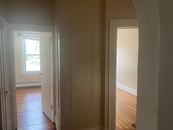2nd image of 99 Mount Vernon Pl #4