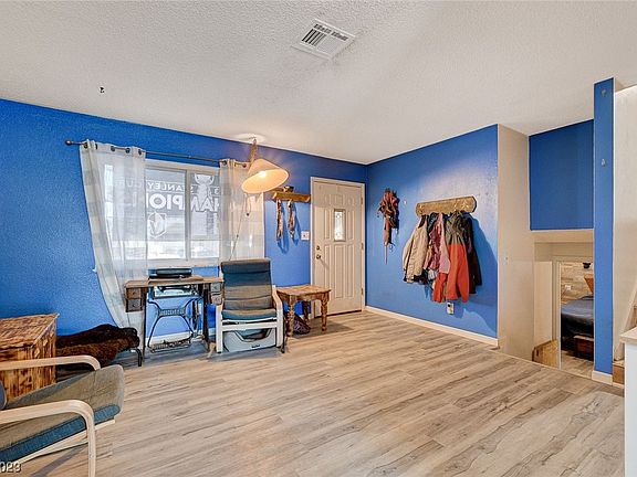 5th image of 6128 Jones Cir