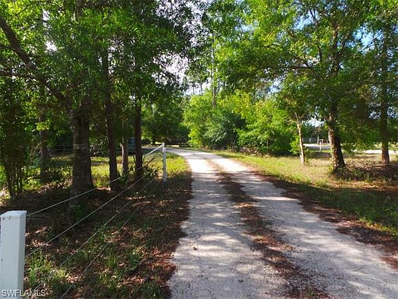 2nd image of 8401 Dosonte Ln