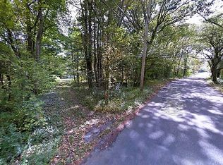 159 Mattapoisett Rd, Acushnet, MA 02743