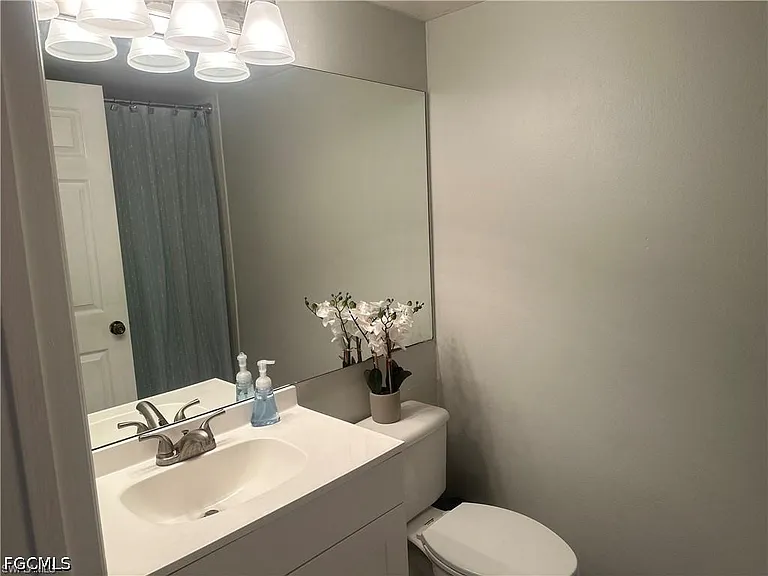 8940 Colonnades Ct E #725 — Photo 19