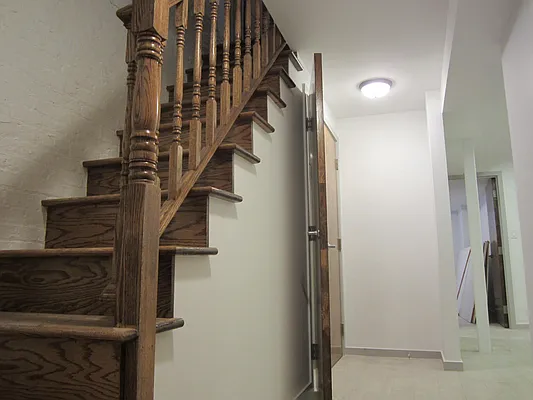 Rented by Uptown Flats LLC | media 28