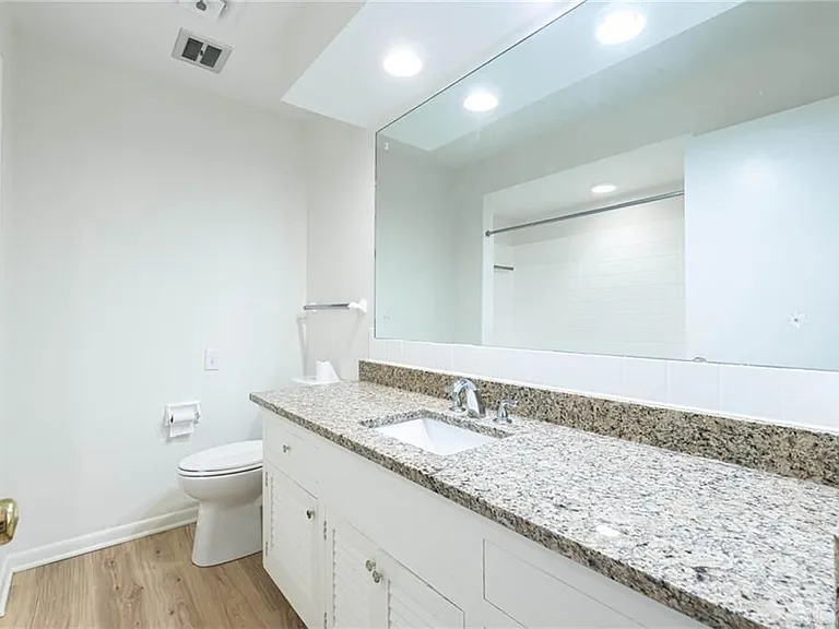 3401 Southdale Dr #5 — Photo 14