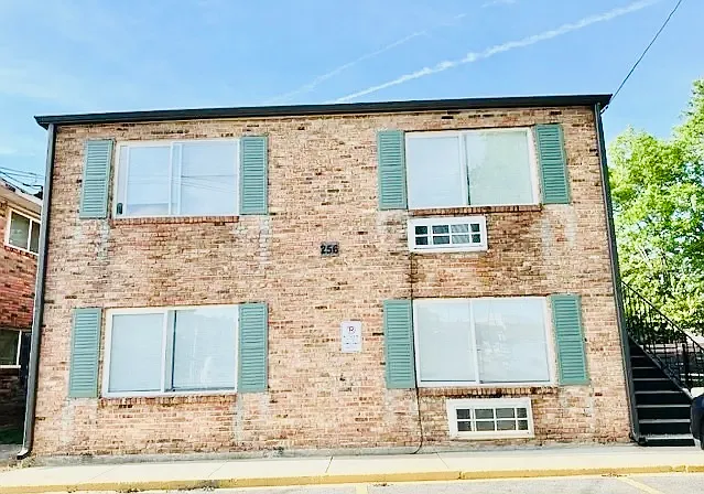 256 W Roosevelt St — Photo 3