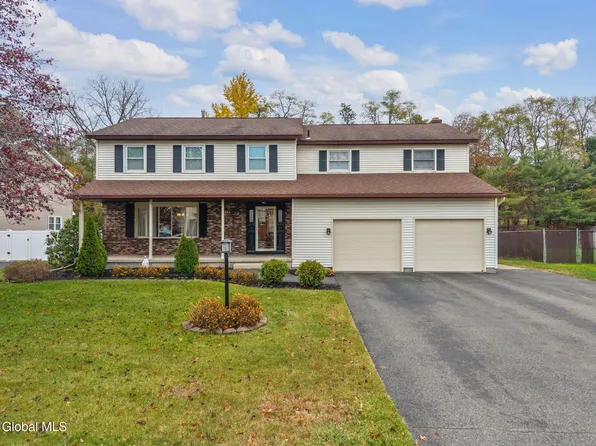 1104 McKinley Avenue, Rotterdam, NY 12303