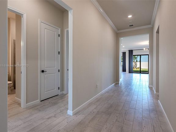 2nd image of 517 SE Villandry Way