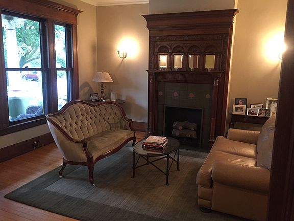 5th image of 807 Auburn Ave