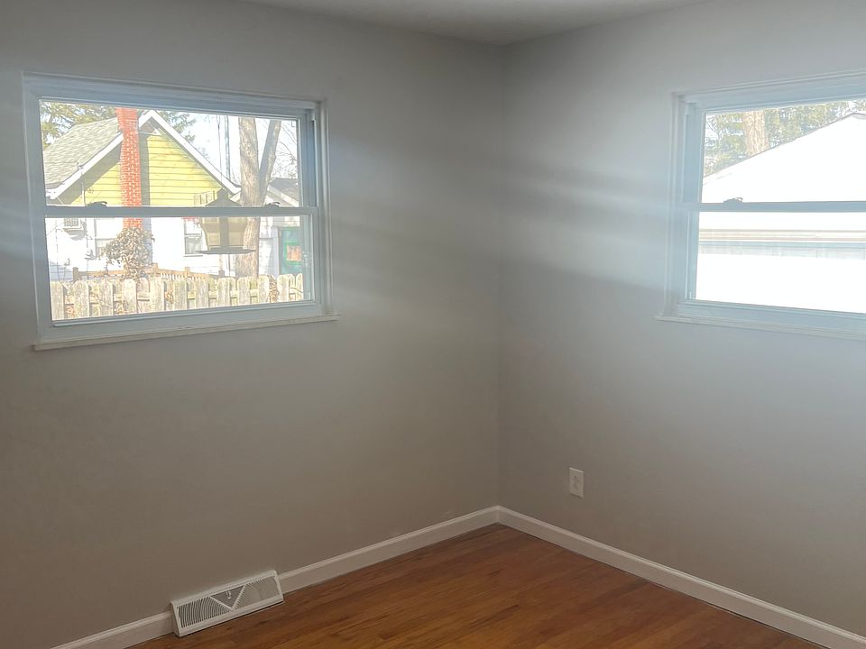 1st image of 483 Lamson Ave