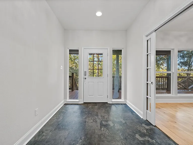 4510 Lininger Ln — Photo 6