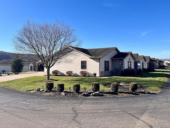3rd image of 112 Stoneridge Ct