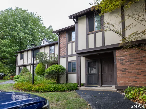 27 Andover Court #27, Brookfield, CT 06804
