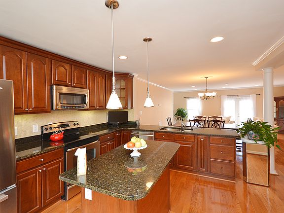 2nd image of 3934 Rosebay Ct
