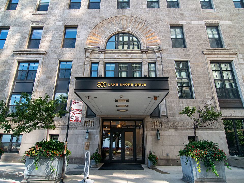 1st image of 850 N Lake Shore Dr APT 210