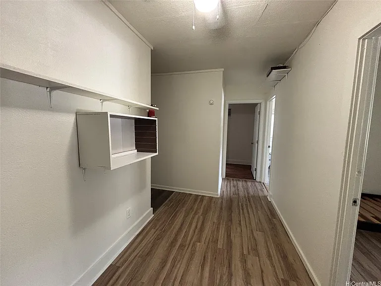 1904 University Ave — Photo 6
