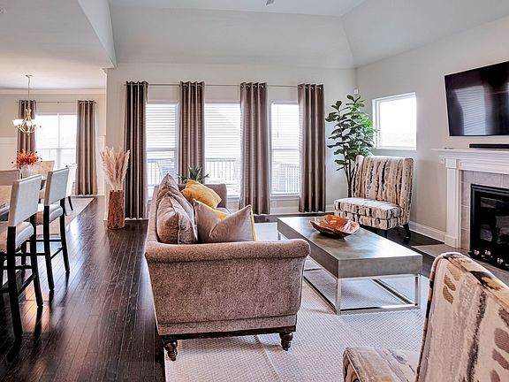 3rd image of 4509 Lancaster Rd