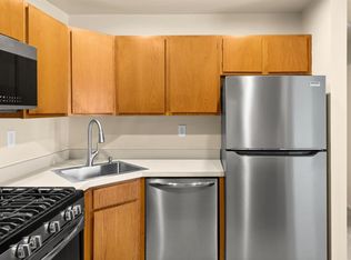 34 Azalea Ct, Lawrence Township, NJ 08648