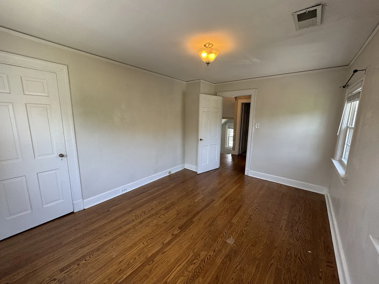 310 Yeardley Avenue - 1 — Photo 2