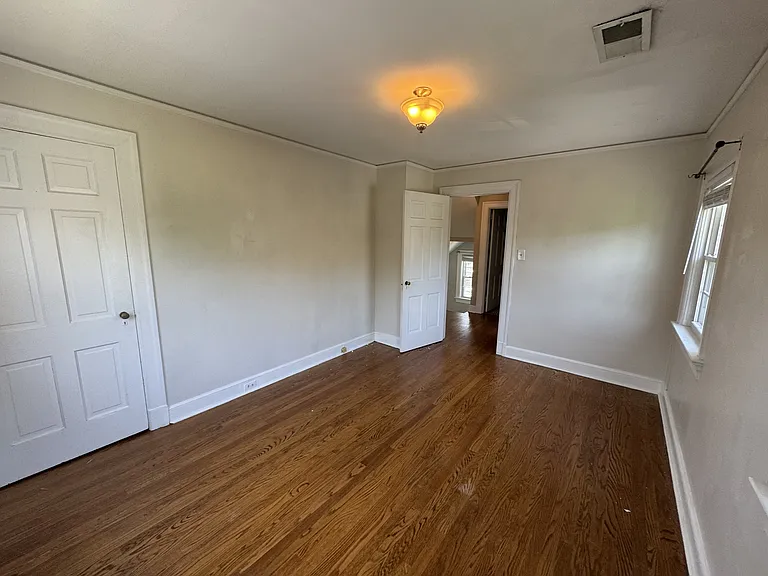310 Yeardley Ave — Photo 16