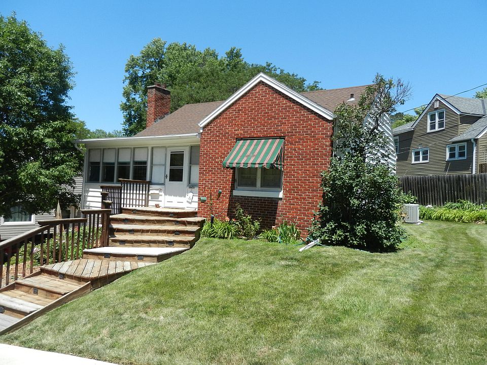 1st image of 256 Elmwood Dr