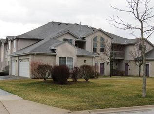 425 W Aspen Dr UNIT 1, Oak Creek, WI 53154