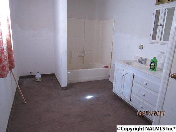 5th image of 3008 Holmes Ave NW #1