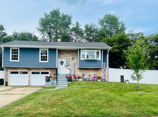 896 Estates Blvd, Hamilton, NJ 08690