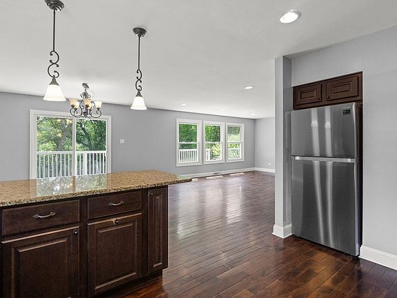 5th image of 314 N Brookshore Dr