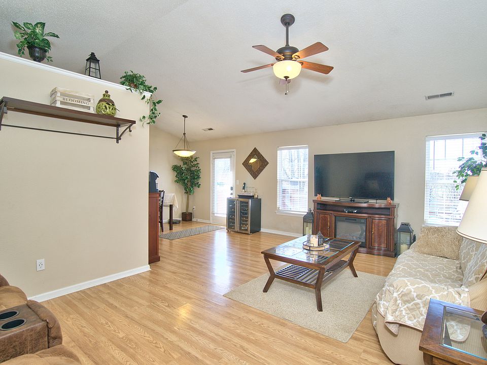 1st image of 10759 Riverwood Blvd