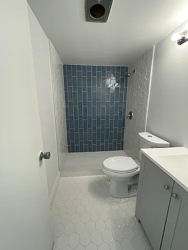 172 Sussex I Photo 1
