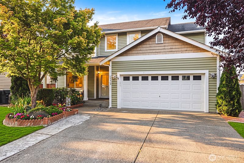 2nd image of 15419 104th Way SE