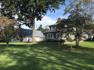 16 Lathrop St, South Hadley, MA 01075