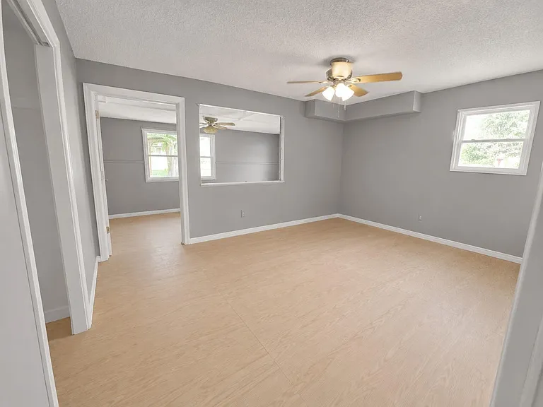 227 Live Oak Ln — Photo 13